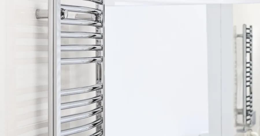 Jaka moc grzejnika do łazienki 4m2, aby uniknąć zimna?